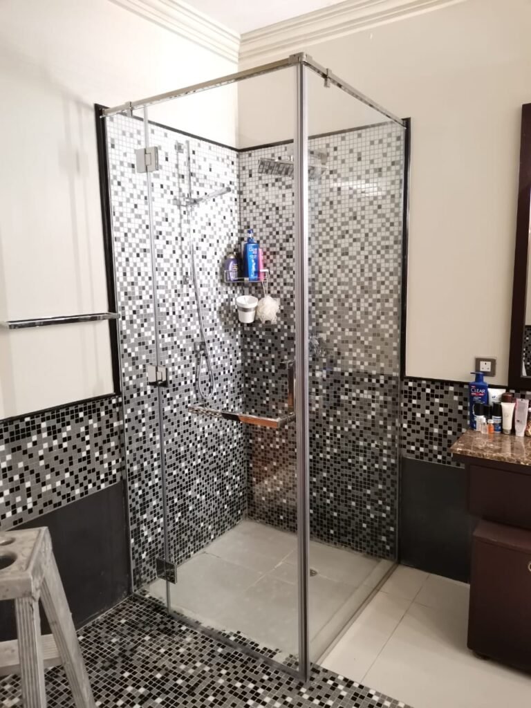 زجاج سيكوريت للفلل - تصميم واجهات عصرية بأعلى معايير الأمان - إيكة للزجاج